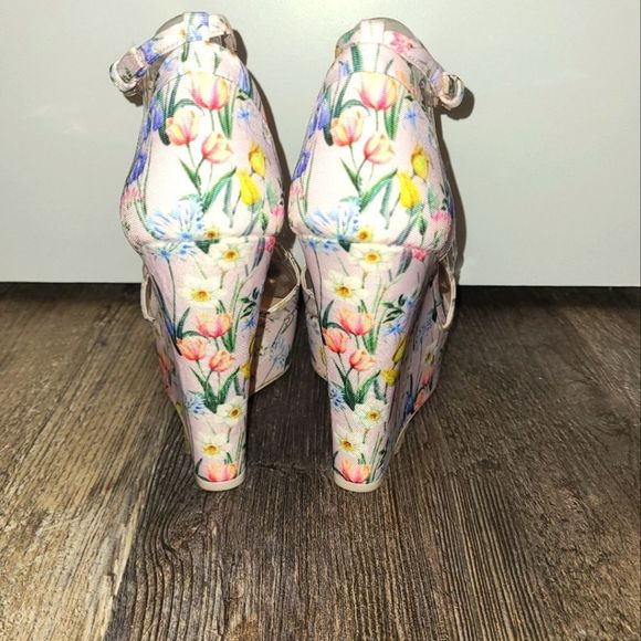 Aldo Spring Floral Fluerinia Wedge Heel Sandals - Picture 9 of 16